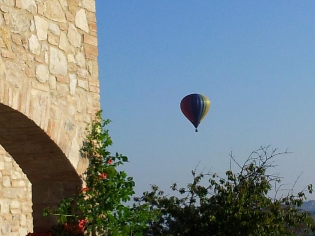 Agriturismo La Torraccia Todi Buitenkant foto