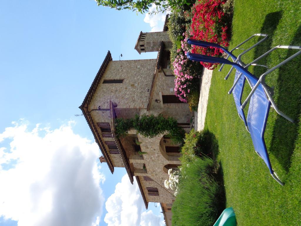Agriturismo La Torraccia Todi Buitenkant foto